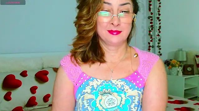 Tyana40 online show from August 7, 2026, 1:07 am