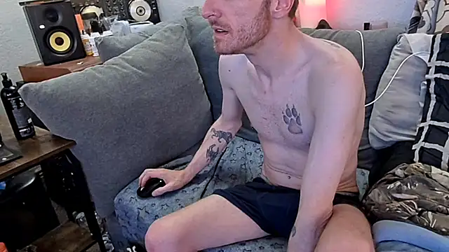 Snapshot of pyrowuff chatting on March 17, 2026, 7:12 am pyrowuff online show from March 17, 2026, 7:12 am