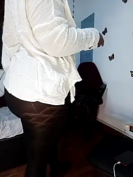 Snapshot of sharom_smith1 chatting on September 23, 2025, 11:30 pm sharom smith1 online show from September 23, 2025, 11:30 pm