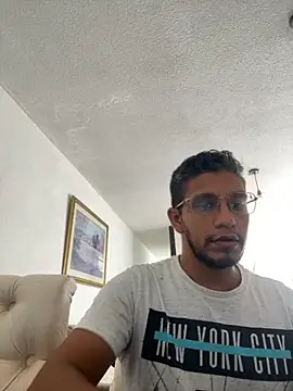 Snapshot of Darkdickhard chatting on October 3, 2025, 6:38 pm Darkdickhard online show from October 3, 2025, 6:38 pm