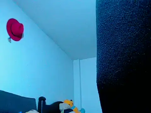 MARIANAWEED online show from October 15, 2025, 2:22 am