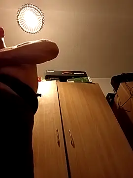 bujazolaxxx online show from March 28, 2026, 3:44 pm