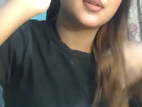 NancyRuvi online show from October 26, 2025, 4:46 pm