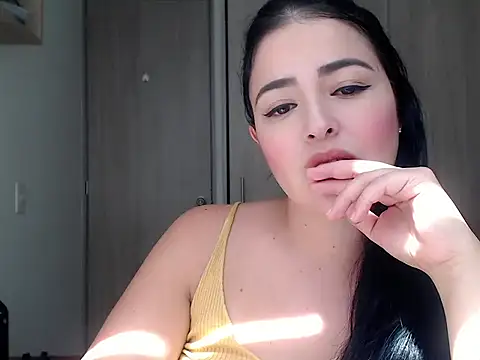 Snapshot of Aleska__Bell chatting on September 23, 2025, 2:53 pm Aleska  Bell online show from September 23, 2025, 2:53 pm