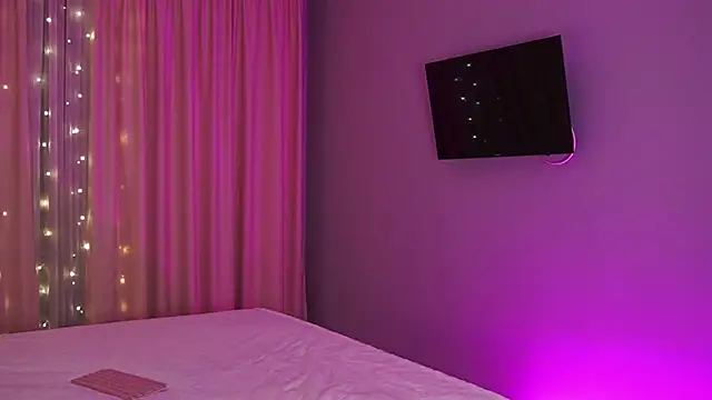 starrydoll online show from January 13, 2025, 7:10 pm