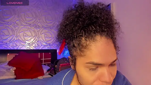 Snapshot of vennus1_ chatting on March 5, 2025, 1:39 pm vennus1  online show from March 5, 2025, 1:39 pm