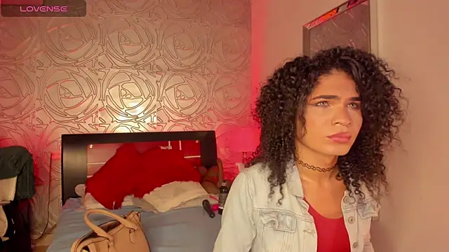 Snapshot of vennus1_ chatting on March 12, 2025, 12:47 pm vennus1  online show from March 12, 2025, 12:47 pm