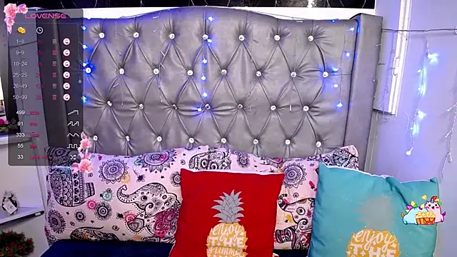 Snapshot of LAILAGUMMY chatting on December 3, 2024, 4:50 pm LAILAGUMMY online show from December 3, 2024, 4:50 pm