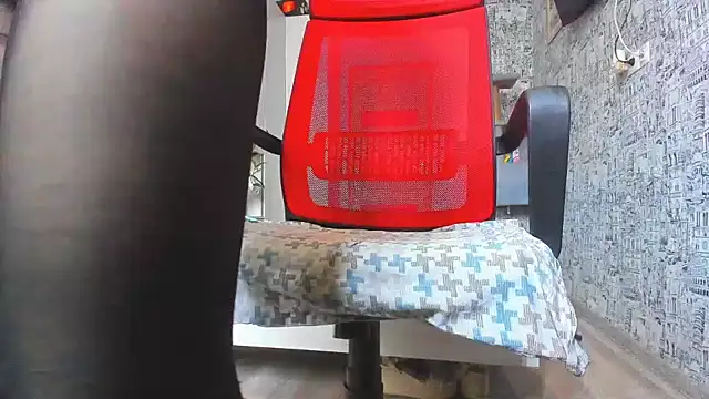 DUSSY PUSSY online show from December 13, 2024, 7:36 am
