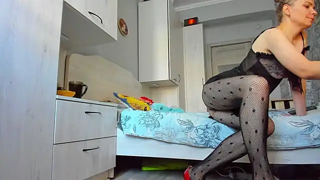 Snapshot of DUSSY_PUSSY chatting on October 7, 2025, 3:25 am DUSSY PUSSY online show from October 7, 2025, 3:25 am