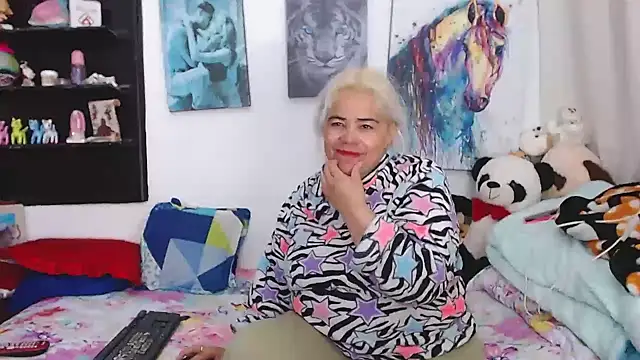 estrellita fugaz16x online show from March 18, 2025, 3:09 am