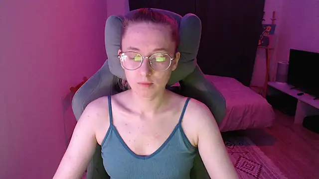 Snapshot of AnabelFrel chatting on October 9, 2025, 12:30 am AnabelFrel online show from October 9, 2025, 12:30 am