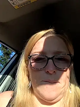 winniess40 online show from December 29, 2024, 9:50 am