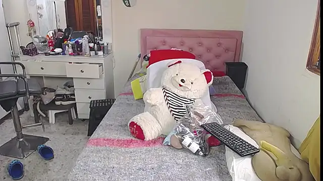 lucy belle bm online show from June 25, 2026, 2:21 pm