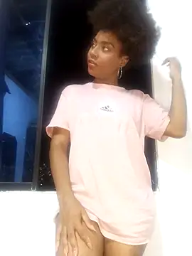 Snapshot of thaimy_ chatting on October 14, 2025, 11:49 pm thaimy  online show from October 14, 2025, 11:49 pm