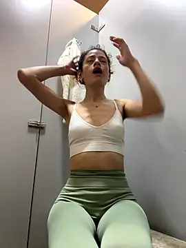 Snapshot of alana15 chatting on November 2, 2025, 2:19 pm alana15 online show from November 2, 2025, 2:19 pm