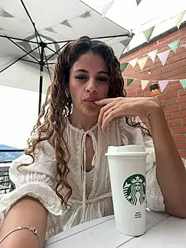 alana15 online show from July 11, 2026, 9:27 pm