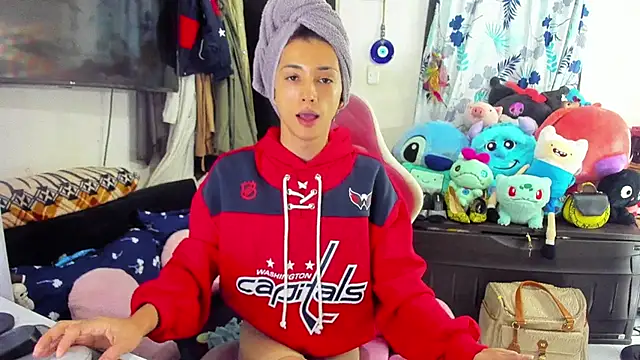 Snapshot of Lawrncesofiets chatting on January 27, 2025, 4:33 pm Lawrncesofiets online show from January 27, 2025, 4:33 pm