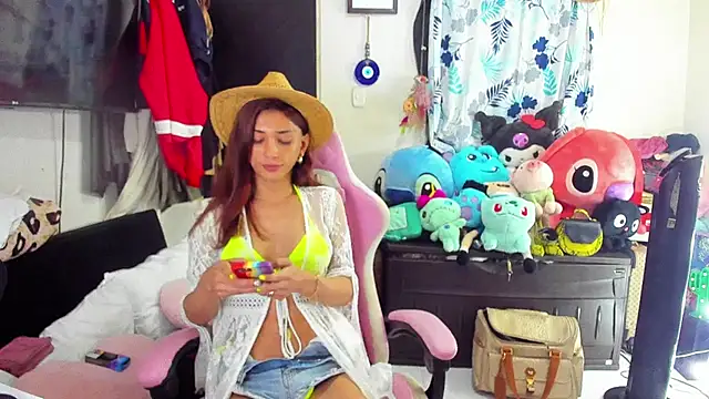 Snapshot of Lawrncesofiets chatting on February 6, 2025, 6:13 pm Lawrncesofiets online show from February 6, 2025, 6:13 pm