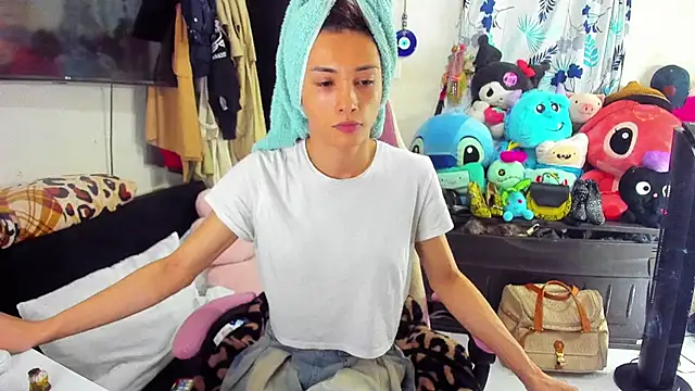 Snapshot of Lawrncesofiets chatting on March 18, 2025, 8:15 pm Lawrncesofiets online show from March 18, 2025, 8:15 pm