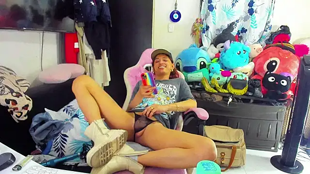 Snapshot of Lawrncesofiets chatting on March 22, 2025, 10:37 pm Lawrncesofiets online show from March 22, 2025, 10:37 pm