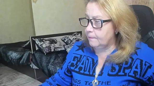 Frau Marta online show from October 18, 2025, 1:23 pm