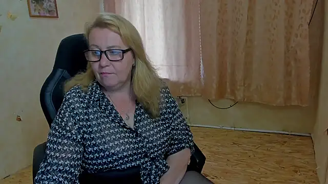 Frau Marta online show from July 3, 2026, 12:55 pm