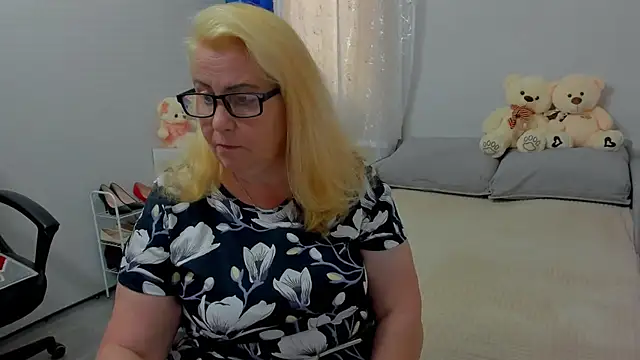 Frau Marta online show from July 30, 2026, 10:36 am