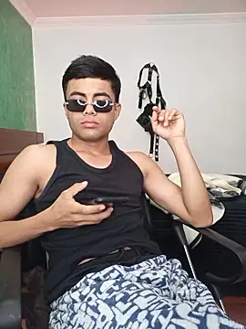 pinedasex777 online show from November 9, 2025, 12:47 pm