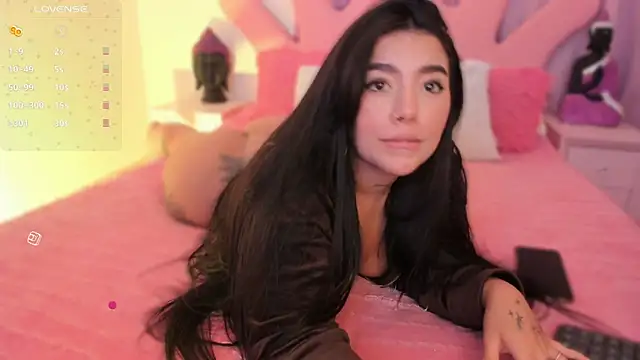 shantall vidales  online show from September 28, 2025, 7:47 am