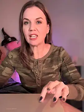 Snapshot of MaiseKnox chatting on October 11, 2025, 11:47 pm MaiseKnox online show from October 11, 2025, 11:47 pm