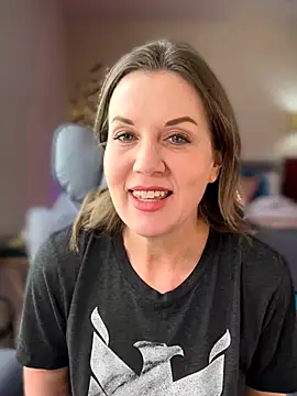 MaiseKnox online show from March 22, 2026, 6:22 pm