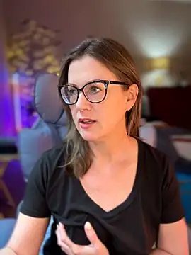 MaiseKnox online show from May 3, 2026, 3:40 pm
