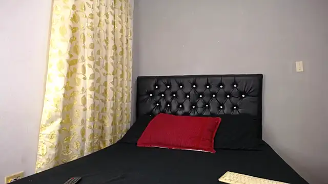 Snapshot of loveyouzahara2020 chatting on December 13, 2024, 11:17 pm loveyouzahara2020 online show from December 13, 2024, 11:17 pm