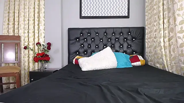 Snapshot of loveyouzahara2020 chatting on February 28, 2025, 12:43 am loveyouzahara2020 online show from February 28, 2025, 12:43 am