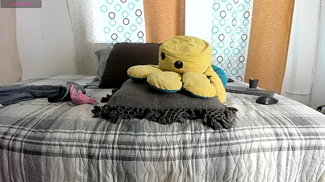 BlowMommy  online show from January 28, 2025, 9:19 pm