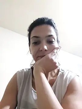 Snapshot of JoLeNe27 chatting on October 5, 2025, 3:16 am JoLeNe27 online show from October 5, 2025, 3:16 am