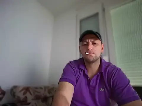 Snapshot of Flakka95 chatting on May 18, 2026, 4:02 pm Flakka95 online show from May 18, 2026, 4:02 pm