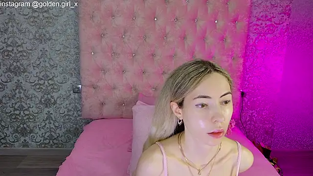 Akilla Queen online show from June 12, 2026, 1:59 am