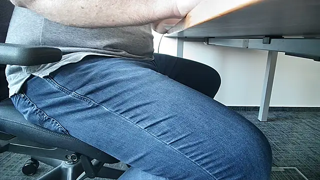 69bezfleku online show from November 5, 2025, 11:10 am