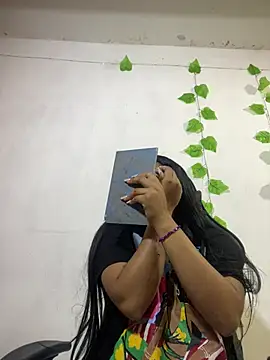 shayna all online show from February 11, 2026, 6:35 pm