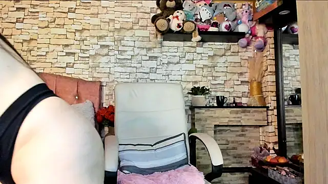 Carla expit online show from July 2, 2026, 12:32 am