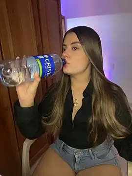 Miss valeriaa online show from October 16, 2025, 2:40 pm