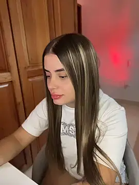 Miss valeriaa online show from April 22, 2026, 4:19 pm