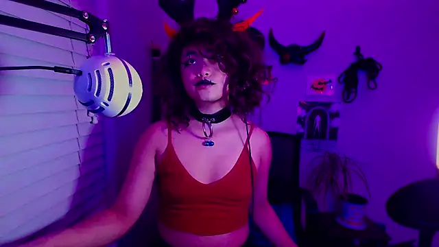 Snapshot of Azazelgains chatting on December 18, 2025, 2:56 pm Azazelgains online show from December 18, 2025, 2:56 pm