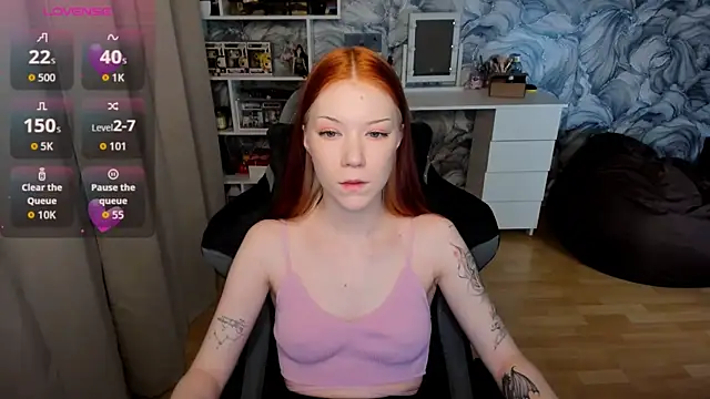 Snapshot of litl_Mia chatting on October 28, 2025, 4:42 pm litl Mia online show from October 28, 2025, 4:42 pm