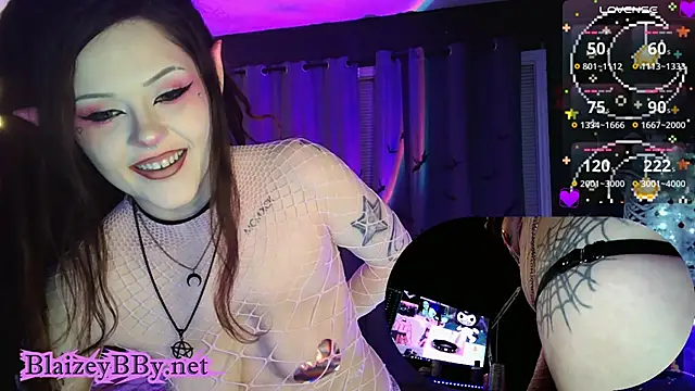 Snapshot of BlaizeyBBy chatting on December 15, 2024, 9:24 am BlaizeyBBy online show from December 15, 2024, 9:24 am