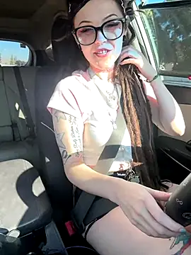 Snapshot of BlaizeyBBy chatting on October 23, 2025, 10:30 pm BlaizeyBBy online show from October 23, 2025, 10:30 pm