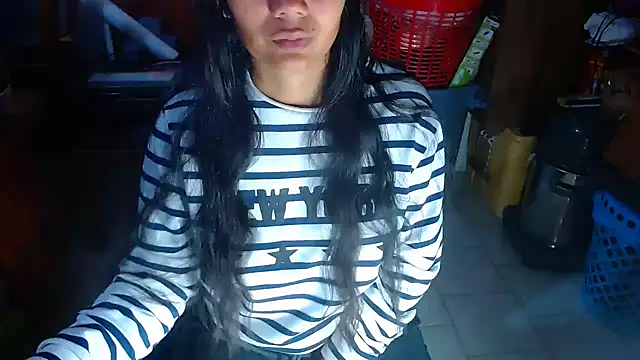 katrina26 online show from December 7, 2024, 1:29 pm