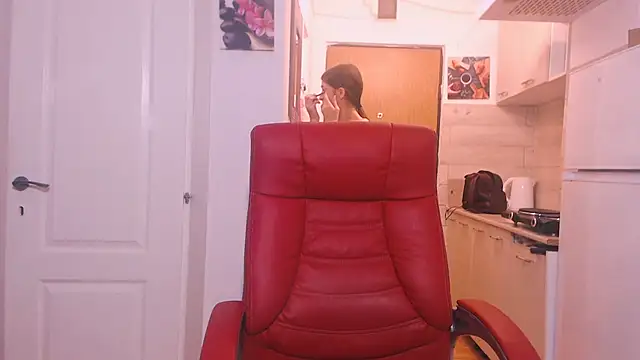 simyhvn online show from October 29, 2025, 5:42 am